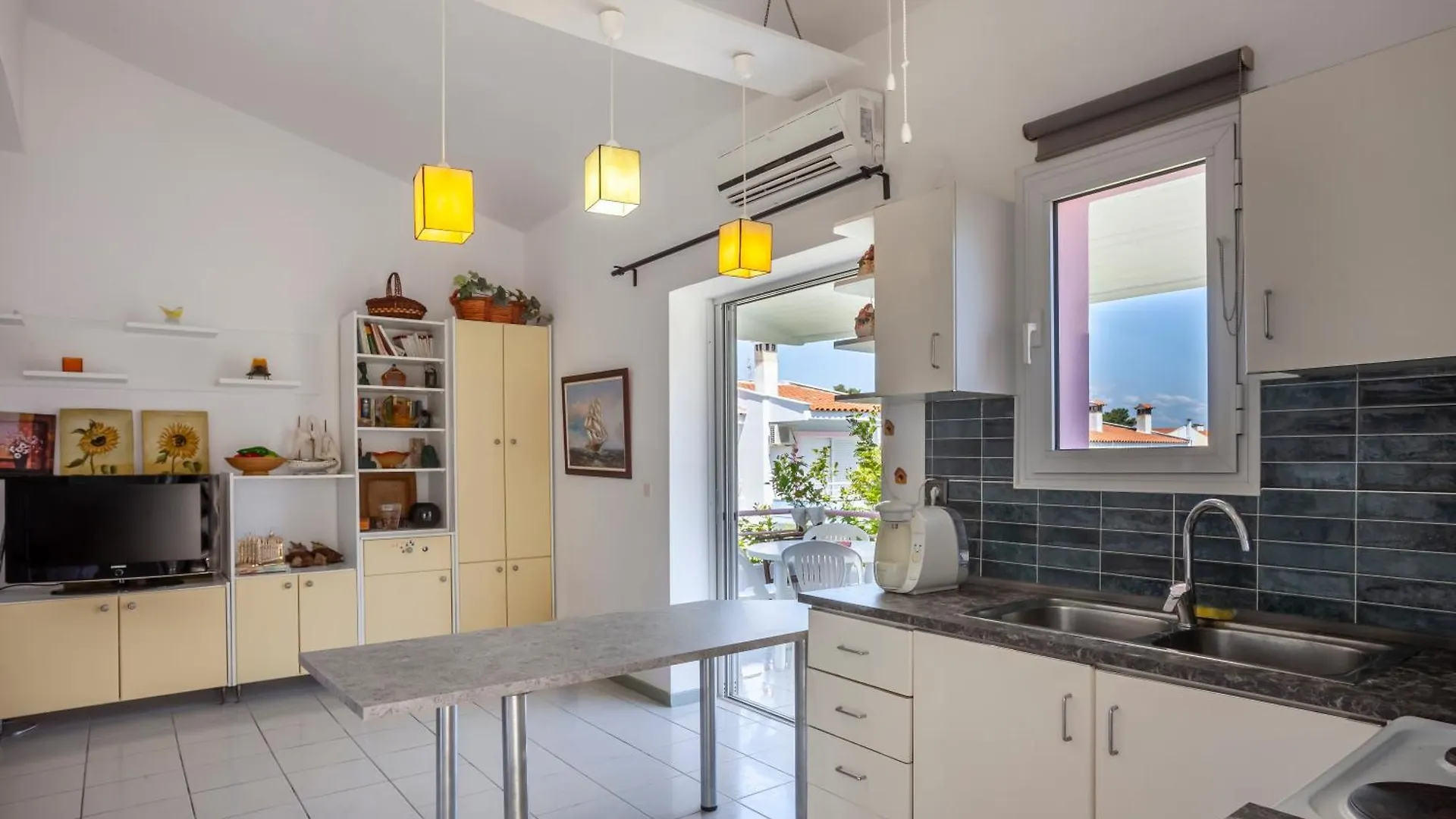 Sofia Summer Apartment Pefkochori 0*,  Greece